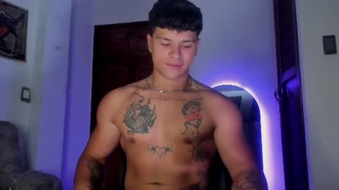 noah_223 online show from June 17, 4:37 am