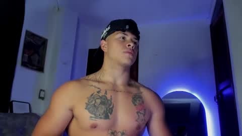 noah_223 online show from July 29, 5:05 am