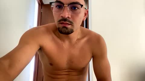 noah_3050 online show from October 13, 6:41 pm