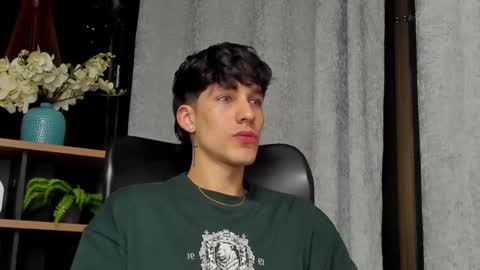 Snapshot of noah_brigth chatting on February 16, 2:09 am Noah Brigth online show from February 16, 2:09 am