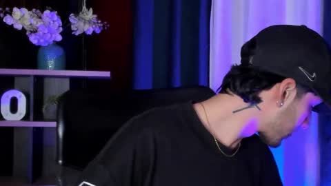 Snapshot of noah_brigth chatting on October 23, 9:46 pm Noah Brigth online show from October 23, 9:46 pm