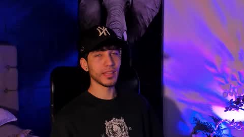 Snapshot of noah_brigth chatting on November 9, 2:10 am Noah Brigth online show from November 9, 2:10 am