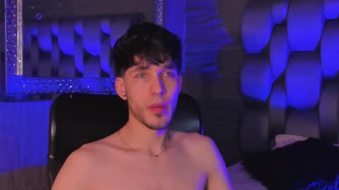 Snapshot of noah_brigth chatting on November 16, 9:20 pm Noah Brigth online show from November 16, 9:20 pm