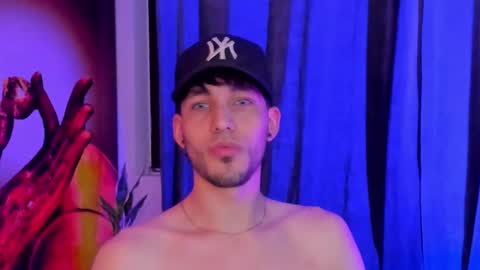 Snapshot of noah_brigth chatting on November 20, 1:17 am Noah Brigth online show from November 20, 1:17 am