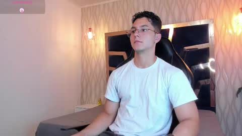 Noah online show from March 17, 5:27 pm