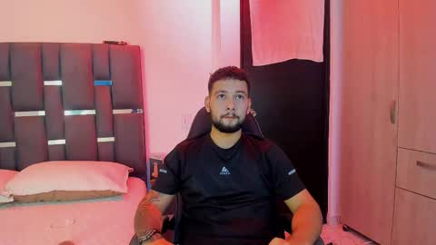 Snapshot of noah_corvelle chatting on November 12, 10:30 pm NOAH online show from November 12, 10:30 pm