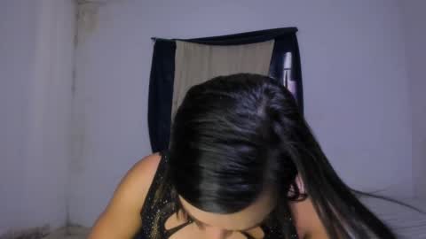 Snapshot of noah_cute18 chatting on February 19, 8:31 pm Noah online show from February 19, 8:31 pm