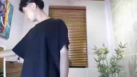 Snapshot of noah_dupont_ chatting on September 10, 9:15 pm noah_dupont_ online show from September 10, 9:15 pm