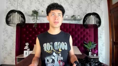 Snapshot of noah_dupont_ chatting on September 18, 8:11 pm noah_dupont_ online show from September 18, 8:11 pm