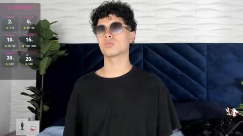 Snapshot of noah_dupont_ chatting on September 20, 7:15 pm noah_dupont_ online show from September 20, 7:15 pm