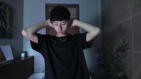 Snapshot of noah_dupont_ chatting on October 4, 11:52 am noah_dupont_ online show from October 4, 11:52 am