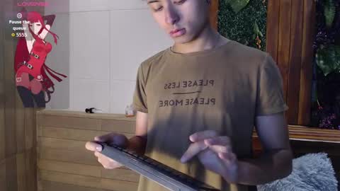 Snapshot of noah_dupont_ chatting on October 6, 7:44 pm noah_dupont_ online show from October 6, 7:44 pm