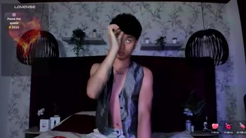 Snapshot of noah_dupont_ chatting on October 7, 8:39 pm noah_dupont_ online show from October 7, 8:39 pm