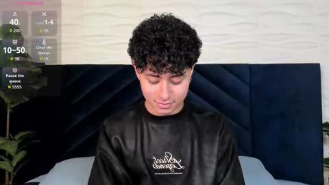 Snapshot of noah_dupont_ chatting on October 15, 7:36 pm noah_dupont_ online show from October 15, 7:36 pm