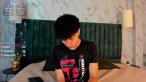 Snapshot of noah_dupont_ chatting on November 24, 11:32 am noah_dupont_ online show from November 24, 11:32 am