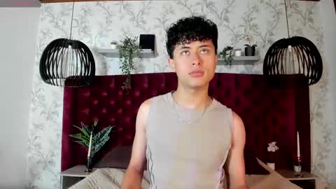 Snapshot of noah_dupont_ chatting on December 1, 11:48 am noah_dupont_ online show from December 1, 11:48 am