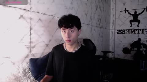 Snapshot of noah_dupont_ chatting on December 2, 11:59 am noah_dupont_ online show from December 2, 11:59 am