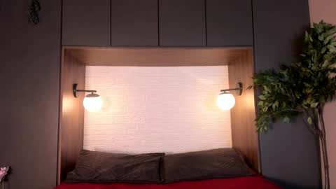 Snapshot of noah_dupont_ chatting on December 15, 11:47 am noah_dupont_ online show from December 15, 11:47 am