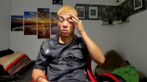 noah_flynn1 online show from September 30, 4:50 am