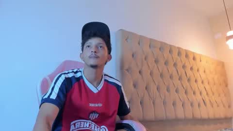 Snapshot of noah_jacksxn chatting on June 3, 7:55 am noah_jacksxn online show from June 3, 7:55 am