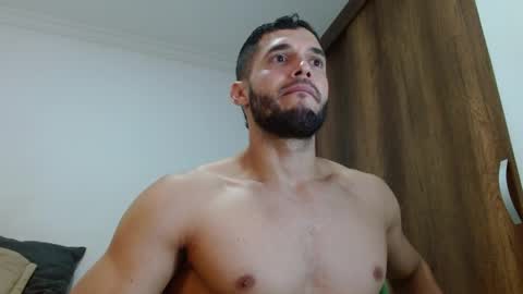 Snapshot of noah_jhonsonn chatting on April 5, 1:41 pm Noah online show from April 5, 1:41 pm