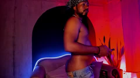 Noah online show from December 12, 8:25 am