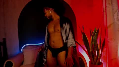 Noah online show from February 27, 12:54 am