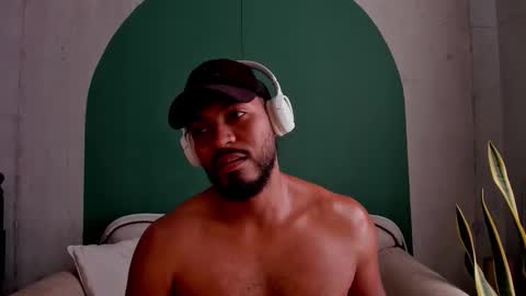 Noah online show from September 22, 8:00 pm