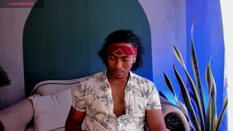 Noah online show from November 26, 9:27 pm