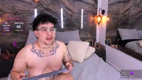 Snapshot of noah_koraline chatting on March 17, 8:28 am noah koraline online show from March 17, 8:28 am