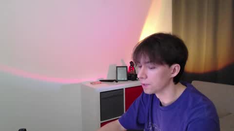 noah_lawson online show from September 14, 8:41 pm