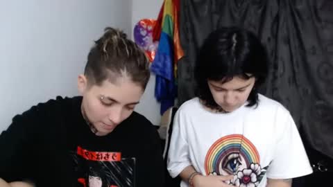 noah hehim    online show from December 29, 11:08 pm