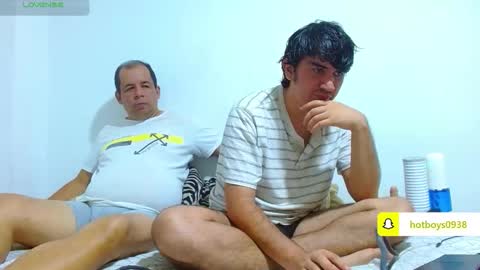 noah_meyer_ online show from October 12, 3:05 am