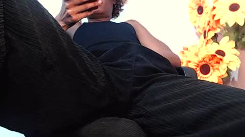 Noah Millers online show from December 13, 7:25 am