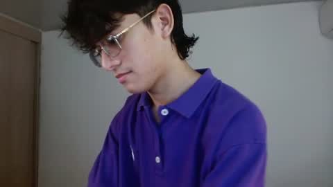Snapshot of noah_millerx_ chatting on June 20, 9:06 pm noah online show from June 20, 9:06 pm