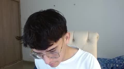 Snapshot of noah_millerx_ chatting on June 25, 8:02 pm noah online show from June 25, 8:02 pm
