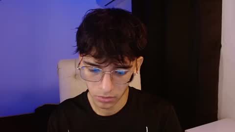 Snapshot of noah_millerx_ chatting on July 14, 7:19 pm noah online show from July 14, 7:19 pm