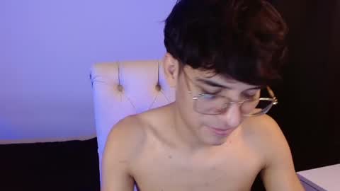Snapshot of noah_millerx_ chatting on July 24, 11:47 pm noah online show from July 24, 11:47 pm