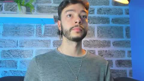 Snapshot of noah_ricci_ chatting on February 12, 12:00 pm online show from February 12, 12:00 pm