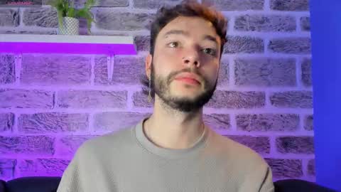 Snapshot of noah_ricci_ chatting on February 24, 12:03 pm online show from February 24, 12:03 pm