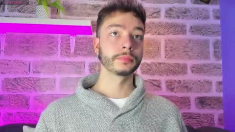 Snapshot of noah_ricci_ chatting on March 5, 12:01 pm online show from March 5, 12:01 pm