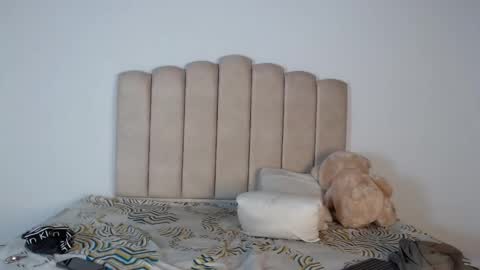 noah_smith01 online show from February 3, 3:37 am