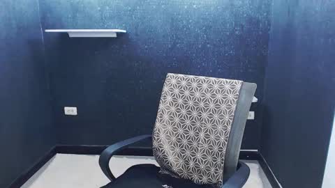 noah_sokolov online show from January 12, 1:55 am