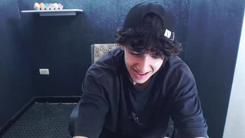 noah_sokolov online show from January 31, 7:11 pm