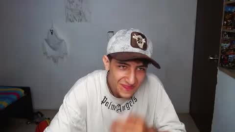 Snapshot of noah_sokolov_ chatting on July 17, 11:20 pm Kervs online show from July 17, 11:20 pm