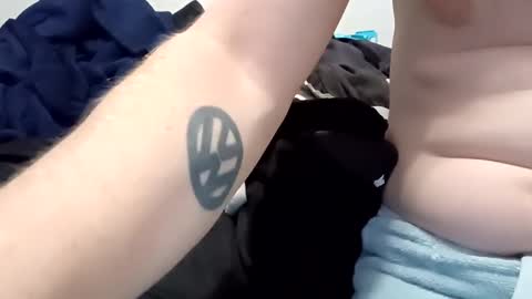 Noah Wesley online show from January 1, 5:43 am