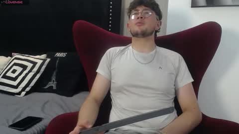 Noah online show from February 1, 8:07 pm