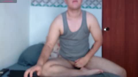 noah_williams07 online show from October 10, 12:15 pm