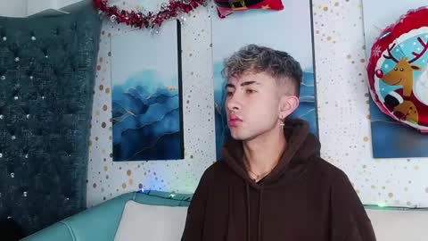 Noah online show from December 26, 12:38 pm