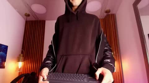 Noah online show from September 19, 12:39 pm
